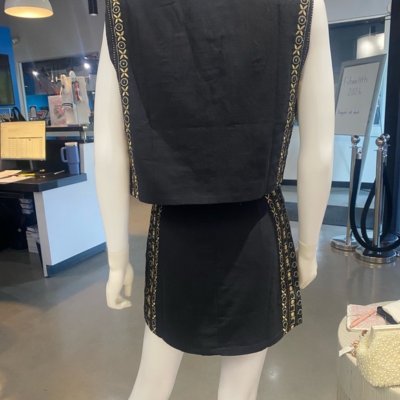 Black and Gold Embroidered Dress - Picture 2 of 2